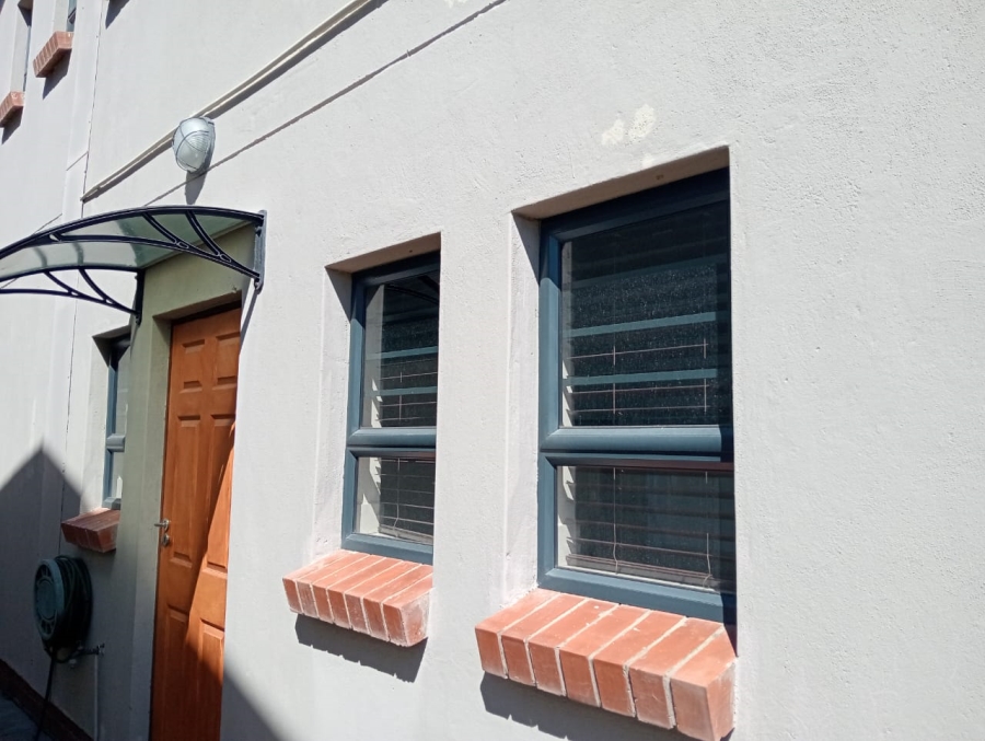 3 Bedroom Property for Sale in Waterkloof East North West